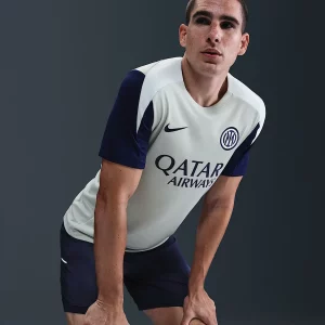 Alternative view of Inter Maglia allenamento 25/26